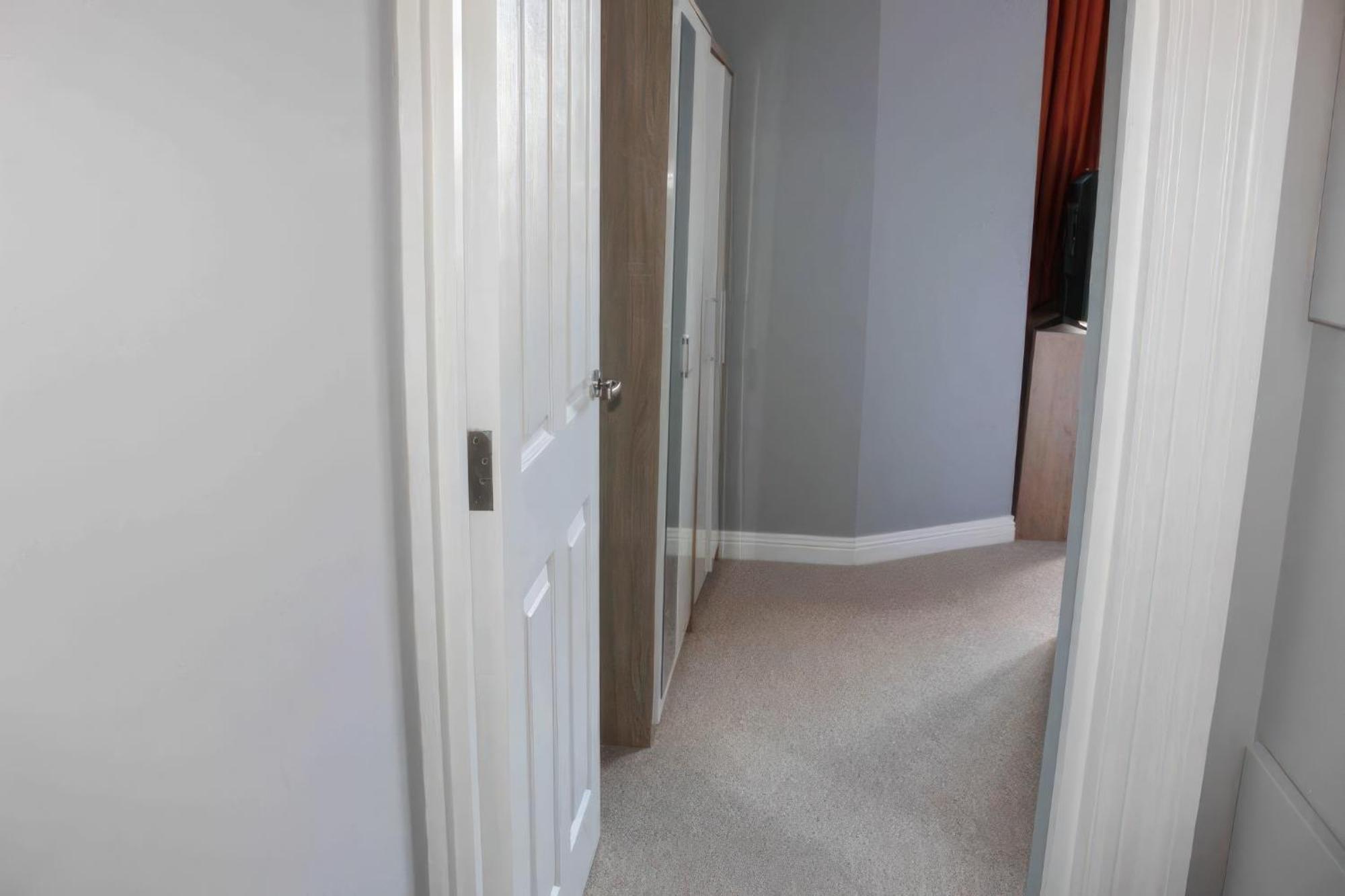 Lovely 2 Bed 2 Bath Flat With Free Parking Poole Kültér fotó