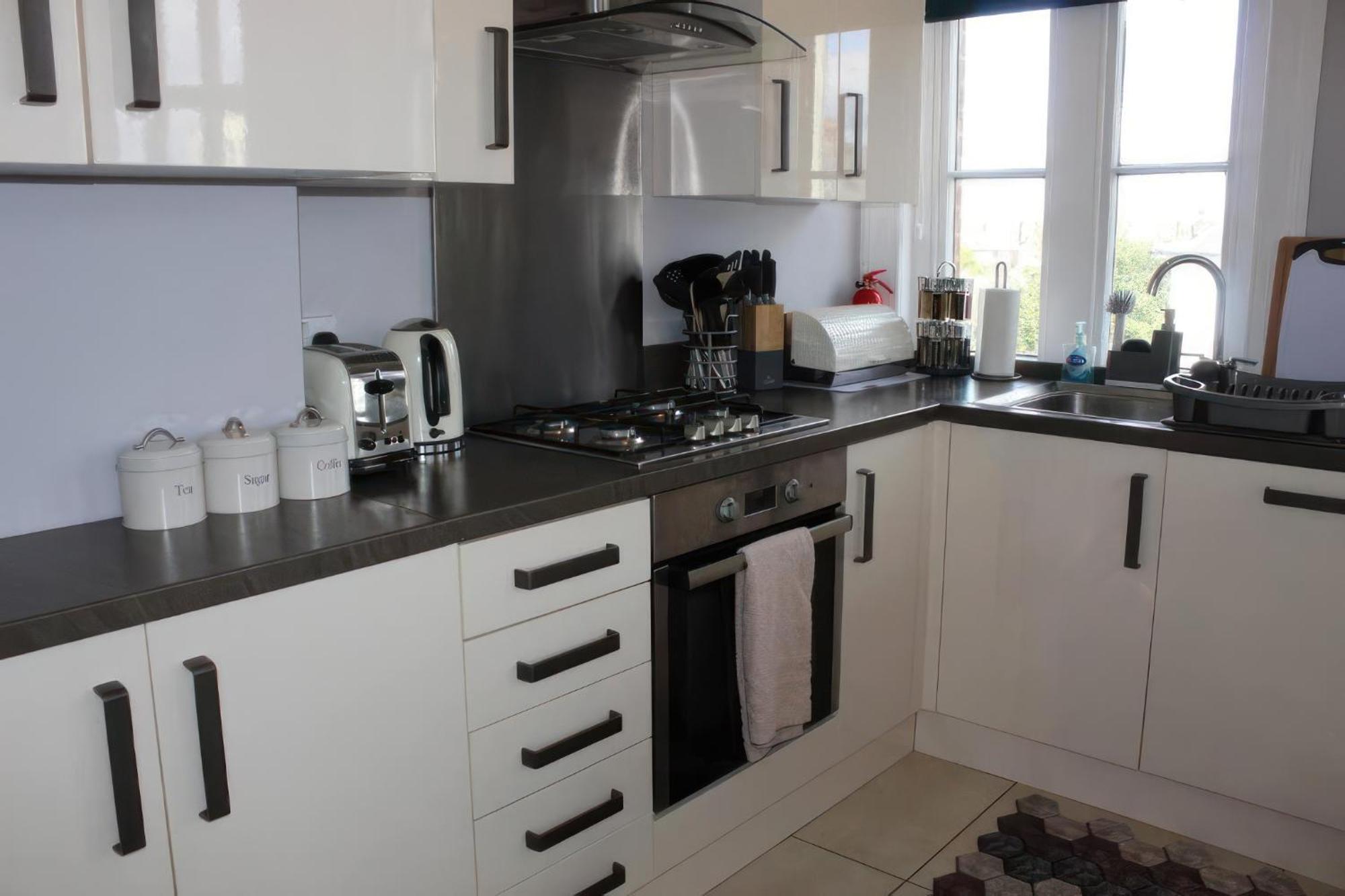 Lovely 2 Bed 2 Bath Flat With Free Parking Poole Kültér fotó